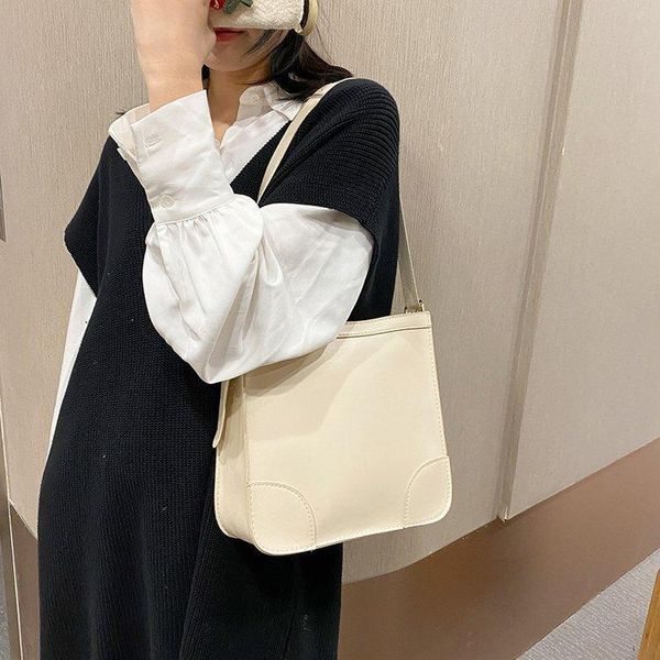 handbag women luxurys designers bags 2021 crossbody bag simple big large capacity purse multi pochette louisbags_18
handbag women luxurys designers bags 2021 crossbody bag simple big large capacity purse multi pochette louisbags_18