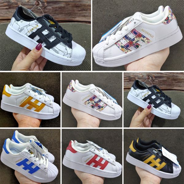 kids casual shoes white black green superstars 80s pride flat sneakers super women size 22-35
kids casual shoes white black green superstars 80s pride flat sneakers super women size 22-35