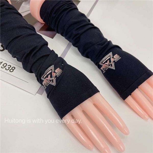 ice silk sleeves ice silk summer outdoor driving sun protection gloves ultraviolet korean leisure fashion letter ice sleeve
ice silk sleeves ice silk summer outdoor driving sun protection gloves ultraviolet korean leisure fashion letter ice sleeve