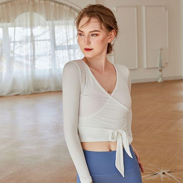 yoga outfit women long-sleeved slim quick-drying fitness clothes stretch running sports t-shirt workout
yoga outfit women long-sleeved slim quick-drying fitness clothes stretch running sports t-shirt workout