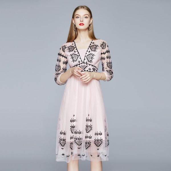 casual dresses 2021 women v-neck high waist dress summer vintage mesh embroidery office slim a-line pleated party flowy runway frock, Black;gray
casual dresses 2021 women v-neck high waist dress summer vintage mesh embroidery office slim a-line pleated party flowy runway frock, Black;gray