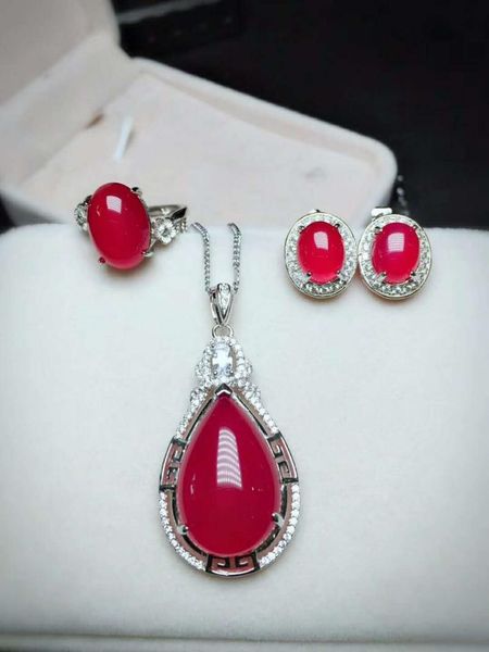 bracelet, earrings & necklace c16#925 silver inlaid natural chalcedony set, the jade face is clean and translucent, Black
bracelet, earrings & necklace c16#925 silver inlaid natural chalcedony set, the jade face is clean and translucent, Black