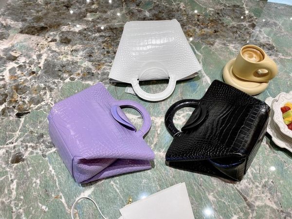 evening bags women ladies luxury designer dool casual tote flap clutch messenger leather crocodile bag large shoulder handbags crossbody
evening bags women ladies luxury designer dool casual tote flap clutch messenger leather crocodile bag large shoulder handbags crossbody