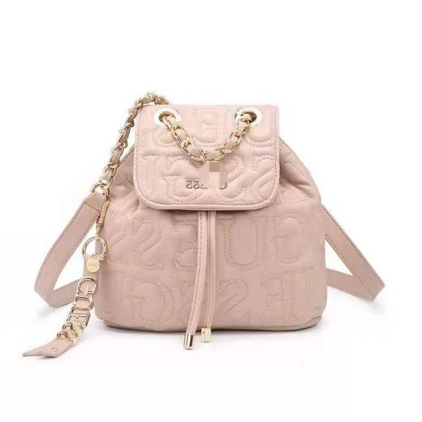 2021 new gues & sbag embroidered thread letter pendant double shoulder band mouth drawstring chain large capacity bag
2021 new gues & sbag embroidered thread letter pendant double shoulder band mouth drawstring chain large capacity bag