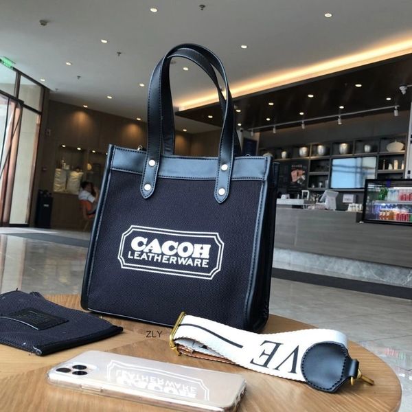 it also has a small change, all match, high-grade, salt, sweet. it's very practical the size is 23 long 30 high. zly bags handbag women
it also has a small change, all match, high-grade, salt, sweet. it's very practical the size is 23 long 30 high. zly bags handbag women
