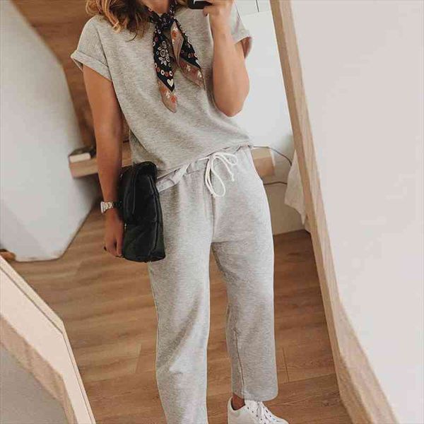 loungewear sporty women 2 piece set round neck short sleeve t shirt drawstring trousers ladies suit summer sportwear set, White
loungewear sporty women 2 piece set round neck short sleeve t shirt drawstring trousers ladies suit summer sportwear set, White