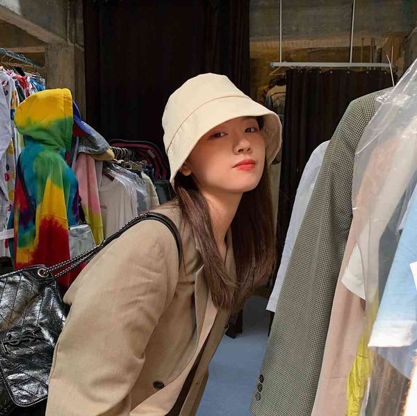 liang fang's abstinence is a versatile pure color bucket hat. women's sun hat in spring and summer shows small face. it's a b, Blue;gray
liang fang's abstinence is a versatile pure color bucket hat. women's sun hat in spring and summer shows small face. it's a b, Blue;gray