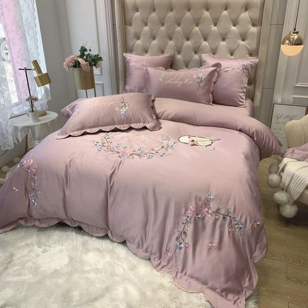 bedding sets chic fashion embroidery white pink duvet cover set satin like silk cotton girls bed sheet/fitted sheet pillow shams
bedding sets chic fashion embroidery white pink duvet cover set satin like silk cotton girls bed sheet/fitted sheet pillow shams