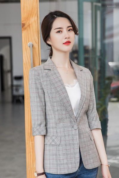 women's single coat 2021 autumn fashion temperament casual slim slimming plaid button small suit blouse suits & blazers, White;black
women's single coat 2021 autumn fashion temperament casual slim slimming plaid button small suit blouse suits & blazers, White;black