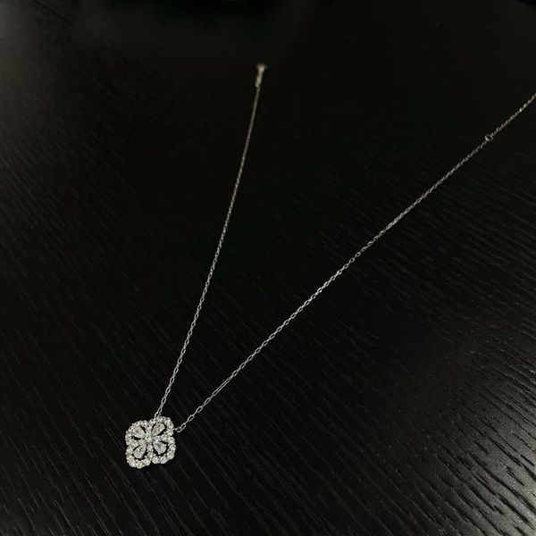 chains mermaid's tears are hard to distinguish with the naked eye. lucky clover female summer necklace is light and luxurious, Silver
chains mermaid's tears are hard to distinguish with the naked eye. lucky clover female summer necklace is light and luxurious, Silver