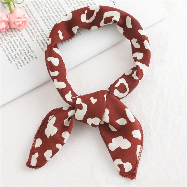 GDcX spring and summer cravathair ties 50cm cross section imitation silk small square scarf professional stewardess scarf korean decorative, Black;gray
GDcX spring and summer cravathair ties 50cm cross section imitation silk small square scarf professional stewardess scarf korean decorative, Black;gray
