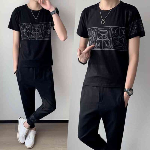 men tracksuits 2 piece set printed sports suit tshirt + pants fashion sportswear men casual clothes streetwear plus size -4xl 210527, Gray
men tracksuits 2 piece set printed sports suit tshirt + pants fashion sportswear men casual clothes streetwear plus size -4xl 210527, Gray