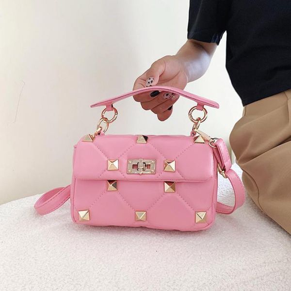 evening bags lnv pink rivet stitching luxury designer handbag 2021 vintage small shoulder bag messenger for women shopper
evening bags lnv pink rivet stitching luxury designer handbag 2021 vintage small shoulder bag messenger for women shopper