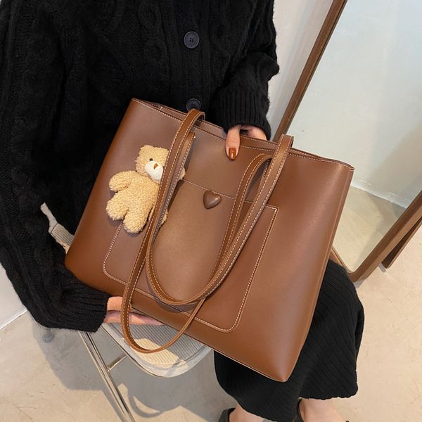 luxury handbags simple large capacity women's 2021 new fashion portable shoulder bag foreign style leisure tote bag
luxury handbags simple large capacity women's 2021 new fashion portable shoulder bag foreign style leisure tote bag