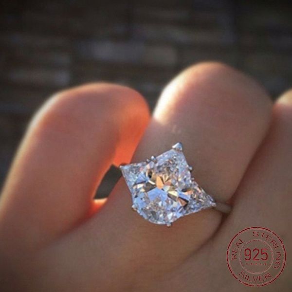 romantic wedding engagement ring pear shape cubic zirconia prong setting silver 925 jewelry rings for women j-082, Slivery;golden
romantic wedding engagement ring pear shape cubic zirconia prong setting silver 925 jewelry rings for women j-082, Slivery;golden