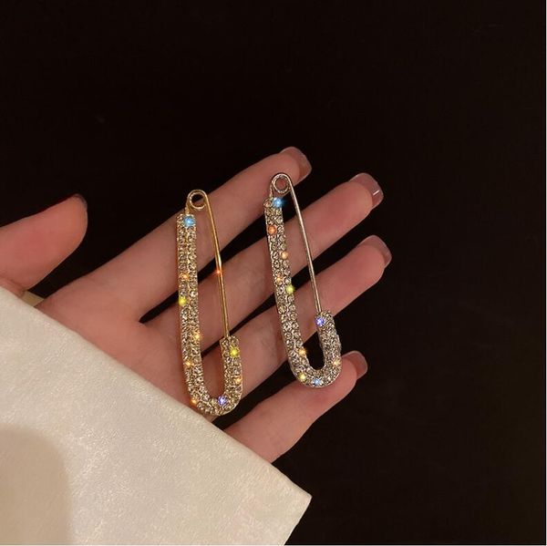 selling diamond-encrusted wild geometric brooch korea niche design simple pin fashion net celebrity same style temperament trendy access, Gray
selling diamond-encrusted wild geometric brooch korea niche design simple pin fashion net celebrity same style temperament trendy access, Gray