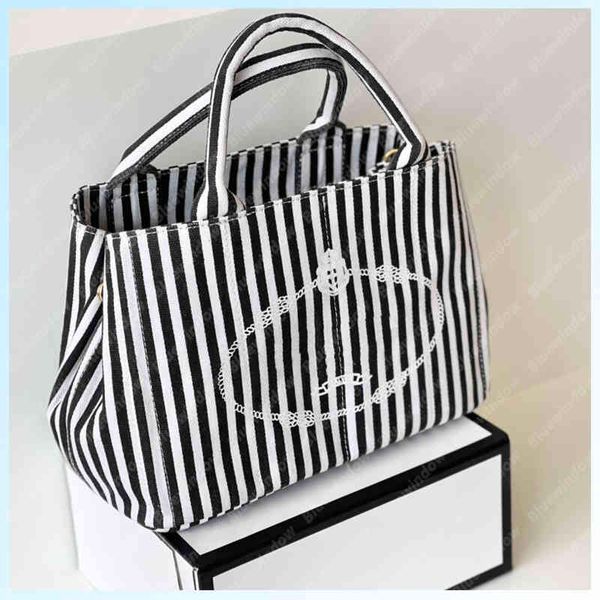 classic beach tote bag canvas handbag women designer cotton totes handbags luxurys designers shoulder bags womens purses crossbody b2106243l
classic beach tote bag canvas handbag women designer cotton totes handbags luxurys designers shoulder bags womens purses crossbody b2106243l