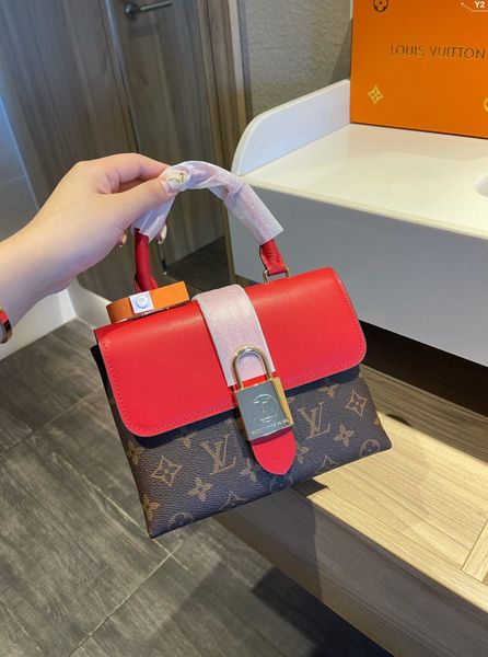 Top Luxury Brand Shoulder Bag Womens Clutch Handbags Purses Leather Handbag Wallet Tote Women Backpack Bags -L7470, A-l7470
Top Luxury Brand Shoulder Bag Womens Clutch Handbags Purses Leather Handbag Wallet Tote Women Backpack Bags -L7470, A-l7470