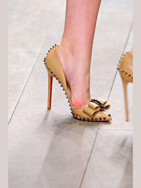 dress shoes stiletto heels pumps women pointed toe rivets genuine leather high sandals single shoe pump, Black 
dress shoes stiletto heels pumps women pointed toe rivets genuine leather high sandals single shoe pump, Black