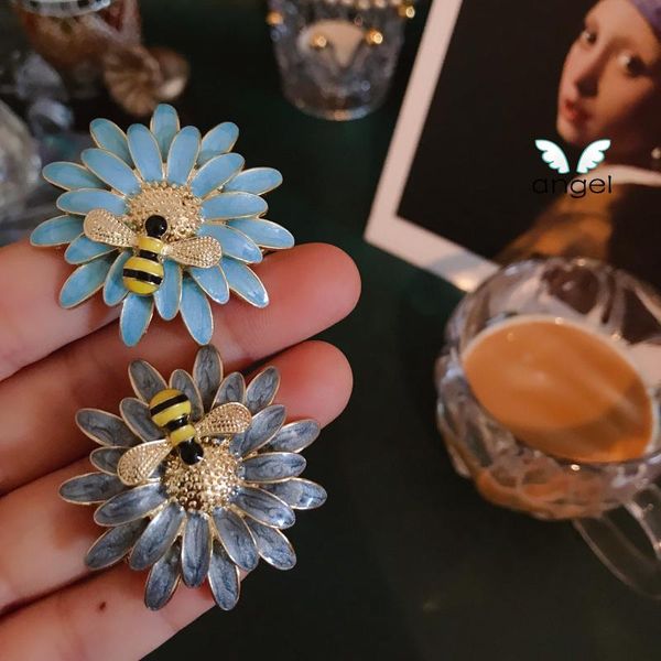 pins, brooches enamel drip brooch melissa stereo delicate plants western elegant female restoring ancient ways, Gray
pins, brooches enamel drip brooch melissa stereo delicate plants western elegant female restoring ancient ways, Gray
