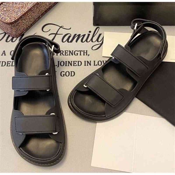 2021 new luxury brand sandals casual all-match velcro back flap flat runway hook & loop summer gladiator shoes, Black
2021 new luxury brand sandals casual all-match velcro back flap flat runway hook & loop summer gladiator shoes, Black