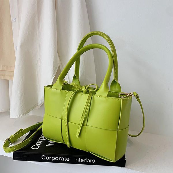 weave square tote bag 2021 fashion high-quality pu leather women's designer handbag shoulder messenger evening bags
weave square tote bag 2021 fashion high-quality pu leather women's designer handbag shoulder messenger evening bags