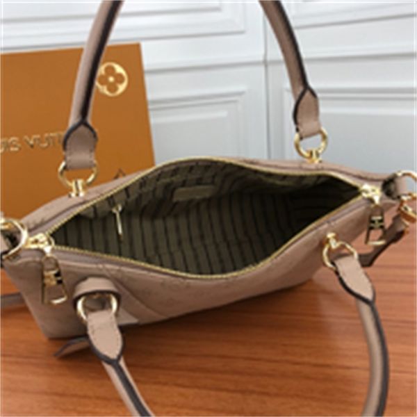 brand designer luxury rlqw m66817 carved hand shoulder bag camel women handbags iconic bags handles shoulder bags totes cross body bag c, Red;black
brand designer luxury rlqw m66817 carved hand shoulder bag camel women handbags iconic bags handles shoulder bags totes cross body bag c, Red;black