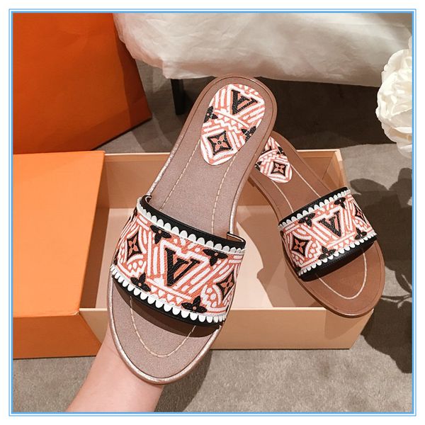 fashion popular classic women slippers spring summer luxury matte texture beach big head slippers designer cow leather flat sandals 2 colors, Black
fashion popular classic women slippers spring summer luxury matte texture beach big head slippers designer cow leather flat sandals 2 colors, Black