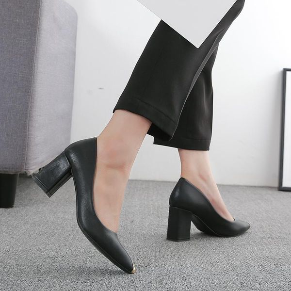 dress shoes women for office pointed high heel women's versatile black professional shallow mouth work in autumn 2021
dress shoes women for office pointed high heel women's versatile black professional shallow mouth work in autumn 2021