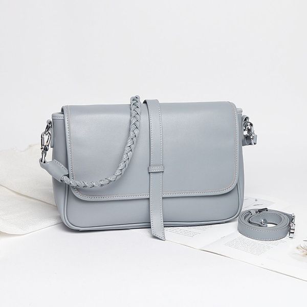 design hand leather small square 2021 new versatile fashion cowhide one shoulder messenger bag women's simple temperament flip bag
design hand leather small square 2021 new versatile fashion cowhide one shoulder messenger bag women's simple temperament flip bag