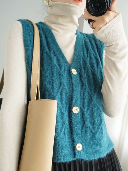 wool autumn winter women's loose v-neck buckle vest, cardigan, knitted sweater vest, White
wool autumn winter women's loose v-neck buckle vest, cardigan, knitted sweater vest, White