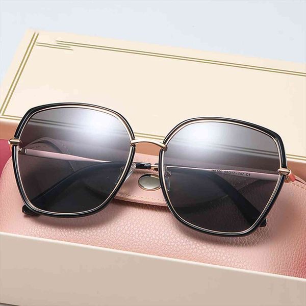 sunglasses women polarized crystal ladies brand designer sun glasses eyewear for female 6190, White;black
sunglasses women polarized crystal ladies brand designer sun glasses eyewear for female 6190, White;black