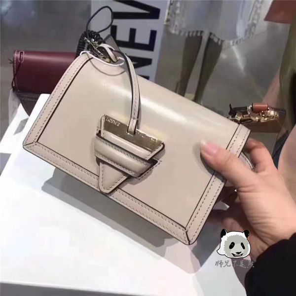 handbag hookloewe / luo yiwei women's barcelona triangle buckle messenger square shoulder bagluggage tag
handbag hookloewe / luo yiwei women's barcelona triangle buckle messenger square shoulder bagluggage tag