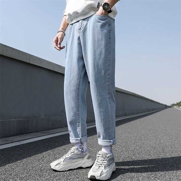 loose men jeans male trousers simple design cozy all-match students daily casual straight denim pants 211103, Blue
loose men jeans male trousers simple design cozy all-match students daily casual straight denim pants 211103, Blue