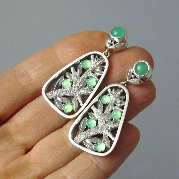 fashion women green stone drop earrings classic lady dangle jewelry for female gift aretes de mujer modernos 2021 & chandelier, Silver
fashion women green stone drop earrings classic lady dangle jewelry for female gift aretes de mujer modernos 2021 & chandelier, Silver