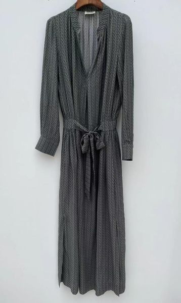 casual dresses women letter print maxi dress 100% viscose lace-up long sleeve elastic waist straight ladies robe early autumn 2021, Black;gray
casual dresses women letter print maxi dress 100% viscose lace-up long sleeve elastic waist straight ladies robe early autumn 2021, Black;gray