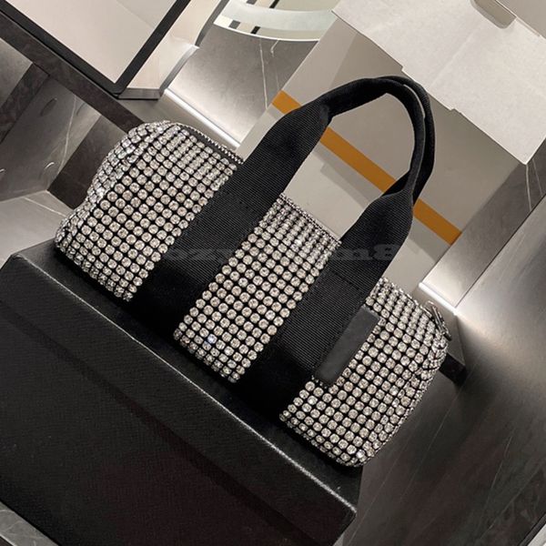 2021 luxury designer women's handbag fashion luxury rhinestone handbag large capacity travel shoulder bag duffel bag
2021 luxury designer women's handbag fashion luxury rhinestone handbag large capacity travel shoulder bag duffel bag
