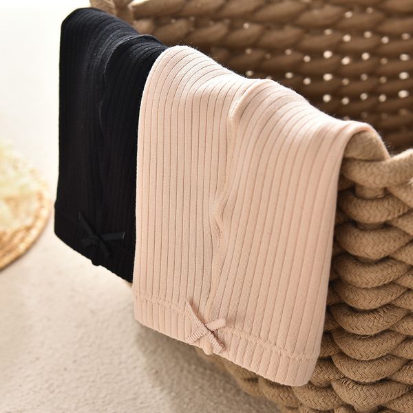 breathable and comfortable cotton crotch, antibacterial striped leg pants, traceless lace modal safety underwear for women, Black;pink
breathable and comfortable cotton crotch, antibacterial striped leg pants, traceless lace modal safety underwear for women, Black;pink