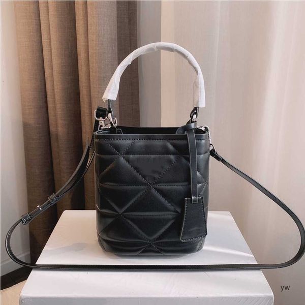 black handbags women designers fashion luxurys handbag shoulder crossbody bags bucket bag european limited edition casual purse wh yw
black handbags women designers fashion luxurys handbag shoulder crossbody bags bucket bag european limited edition casual purse wh yw