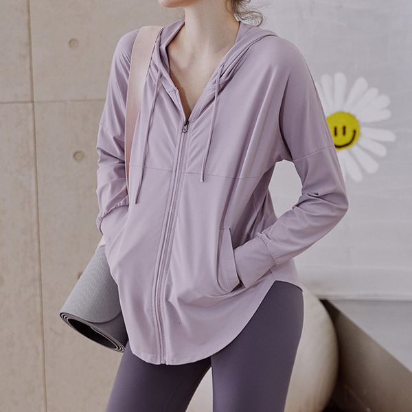 luxury women's jackets 2021 loose thin sunscreen running yoga long sleeve hooded sports coat women, Black;brown
luxury women's jackets 2021 loose thin sunscreen running yoga long sleeve hooded sports coat women, Black;brown