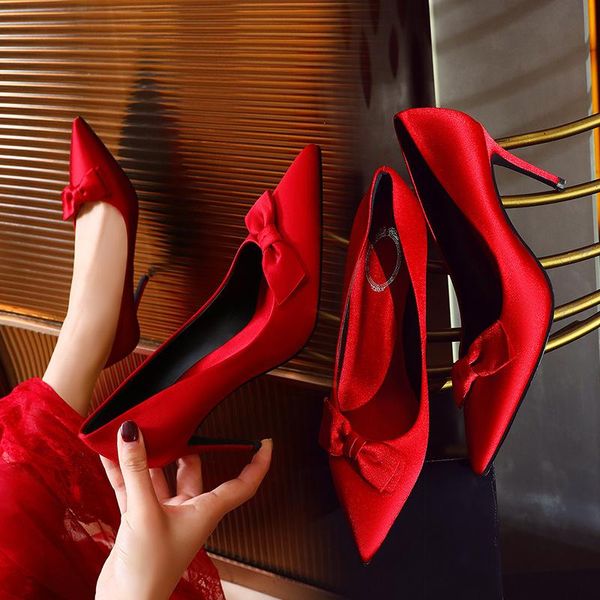 luxury women pumps 2021 high heels pointed toe slip-on wedding party brand fashion shoes for lady size dress, Black
luxury women pumps 2021 high heels pointed toe slip-on wedding party brand fashion shoes for lady size dress, Black