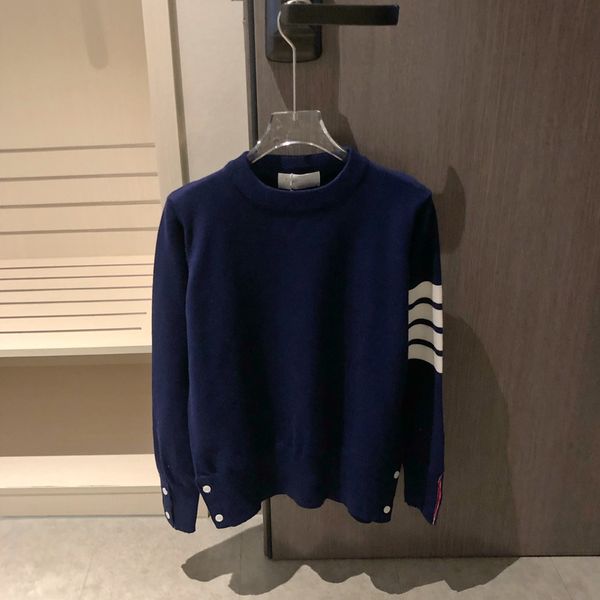 70% off yarn dyed four bar round neck sweater women's new fall 2021 pullover long sleeve casual loose knit, Black;gray
70% off yarn dyed four bar round neck sweater women's new fall 2021 pullover long sleeve casual loose knit, Black;gray
