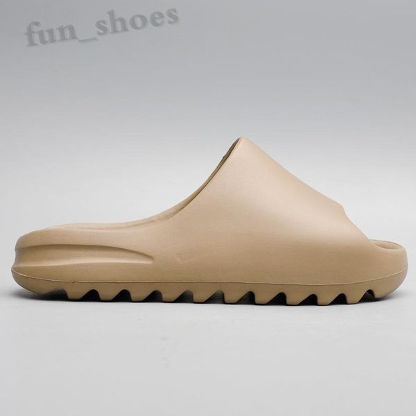 kanye 2022 foam runner sandals shoes slippers triple black white resin desert sand men women fashion slides sg08 ysj
kanye 2022 foam runner sandals shoes slippers triple black white resin desert sand men women fashion slides sg08 ysj