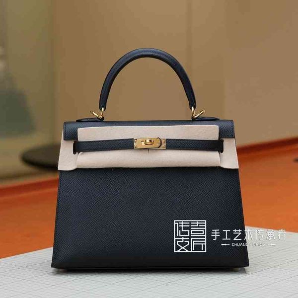 designer handbags 2021 pure manual wax thread sewing bag epsom pikelli women's bag black kl25cm gold buckle messenger bag bb
designer handbags 2021 pure manual wax thread sewing bag epsom pikelli women's bag black kl25cm gold buckle messenger bag bb