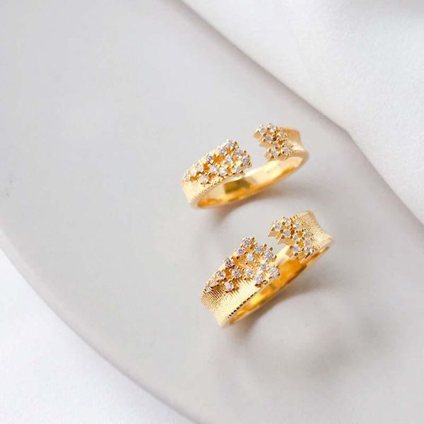 cluster rings 2021fashion unique shaped ring rhinstone for weeding women men engagement lover's gift handmade gold trendy, Golden;silver
cluster rings 2021fashion unique shaped ring rhinstone for weeding women men engagement lover's gift handmade gold trendy, Golden;silver