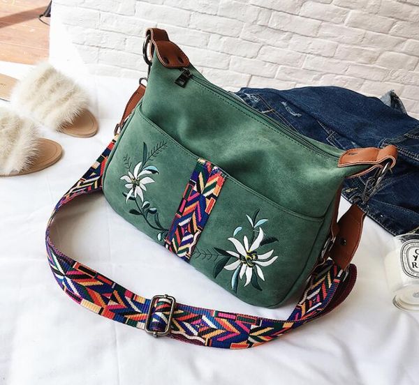 messenger bags women dull polish floral embroidery large capacity sport cross body bag
messenger bags women dull polish floral embroidery large capacity sport cross body bag