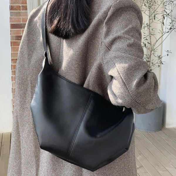 evening bags fashion pu leather shoulder bag for women large capacity crossbody simple solid color dumpling travel handbag lady totes
evening bags fashion pu leather shoulder bag for women large capacity crossbody simple solid color dumpling travel handbag lady totes