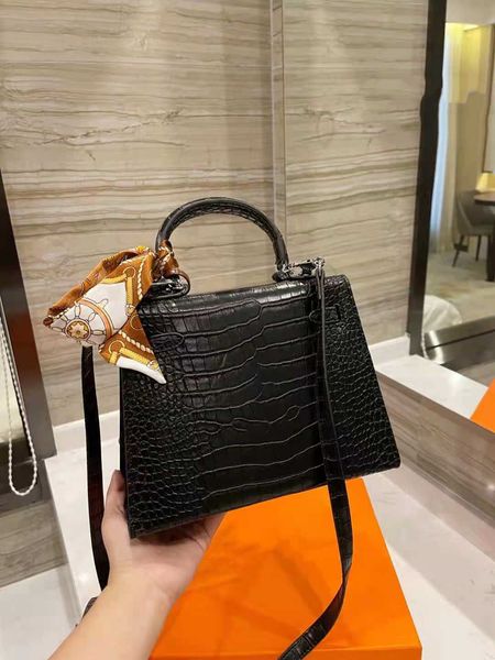 2021 mini fashion genuine leather women shoulder bag letter handbags wallets classic womens crossbody evening bags with box luxurys designer
2021 mini fashion genuine leather women shoulder bag letter handbags wallets classic womens crossbody evening bags with box luxurys designer