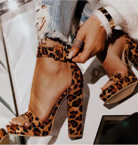 spring and summer 2021 leopard print thick high-heeled sandals designer comfortable shoes with high heels, Black
spring and summer 2021 leopard print thick high-heeled sandals designer comfortable shoes with high heels, Black