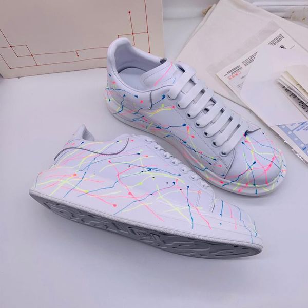 slippers 2021 summer black patent leather men shoes blue blingbling bottom sneakers loafers
slippers 2021 summer black patent leather men shoes blue blingbling bottom sneakers loafers
